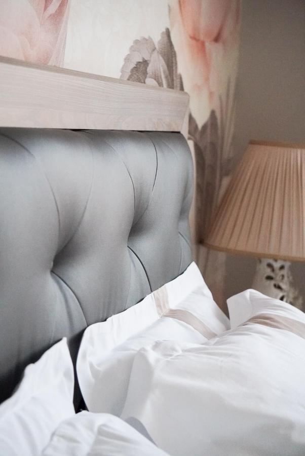 La Maison Charentonneau Bed & Breakfast